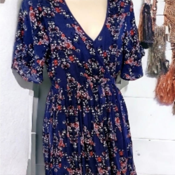 Band of Gypsies Floral Printed Dress Size Small - Picture 3 of 7